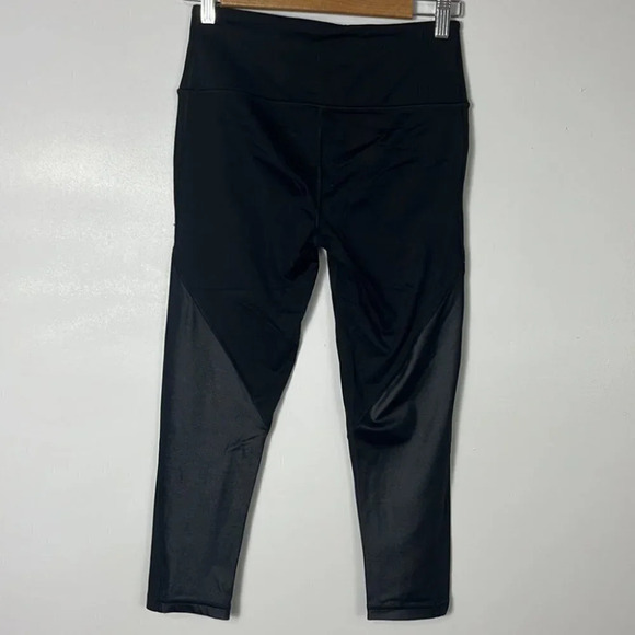 KNOCKOUT BY VICTORIA SPORT HIGH-RISE CAPRI small - Picture 5 of 5